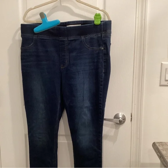 Old Navy Dark Blue Skinny Jeggings - Picture 3 of 9